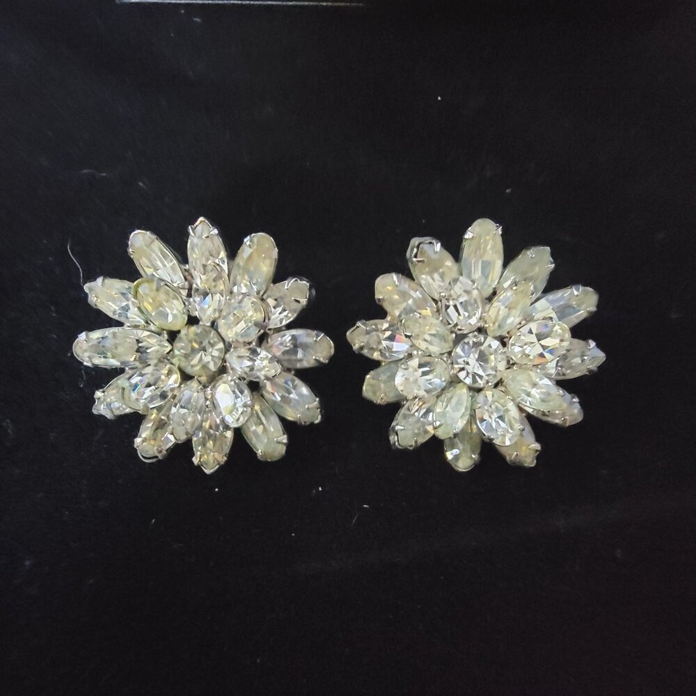 Vintage Crystal Floral Rosette Clip On Earrings Womens Rhinestone Formal